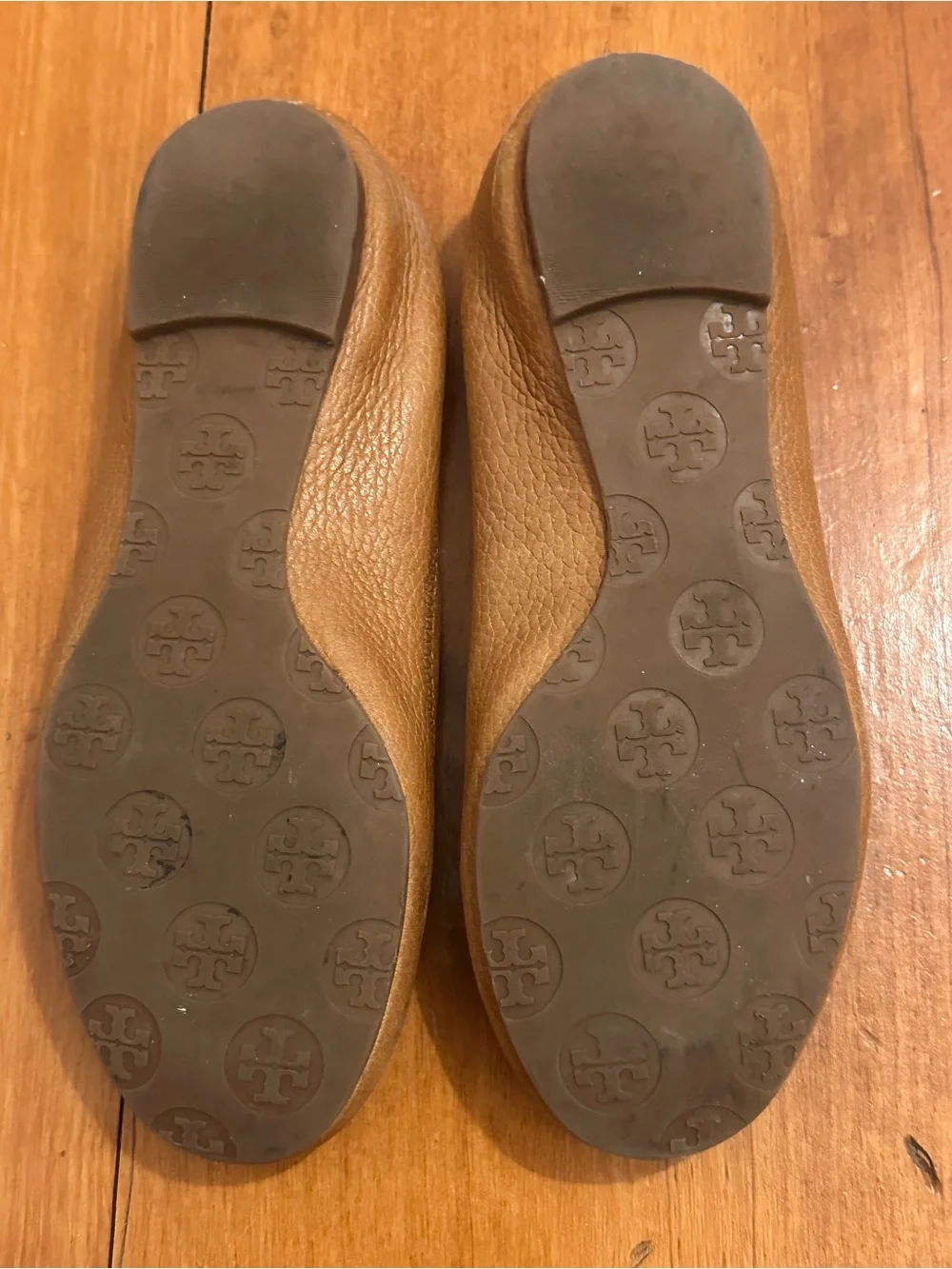 Tory Burch Tan Leather Logo Round-Toe Ballet Flats